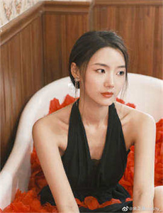 《亚洲欧美婷婷五月色综合麻豆-有翡电视剧免费观看完整版》
