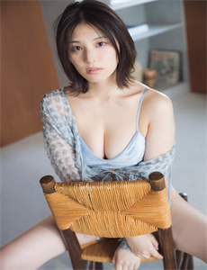 《喜耕田的故事电视剧-翁公与小莹在客厅激情》